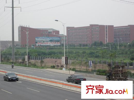 云棲谷周邊湖南工業(yè)職業(yè)學(xué)院
