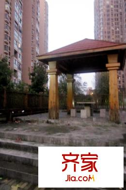 麓景裕園小區(qū)亭子（2015.11.26）