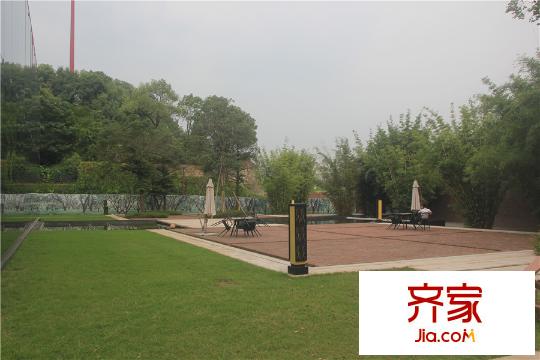萬(wàn)科紫臺(tái)小區(qū)休憩區(qū)（2015.9.10）