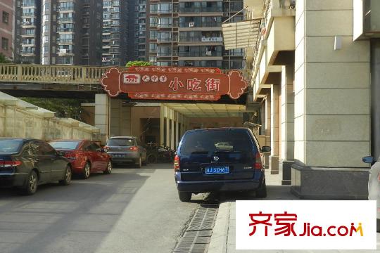 騎龍大街周邊小吃街