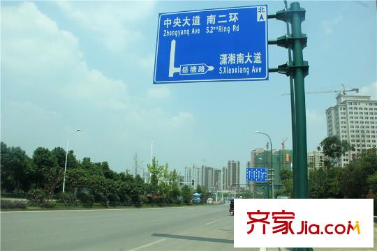 北大資源時(shí)光周邊路牌