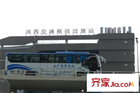 喜地時代廣場周邊西站交通樞紐