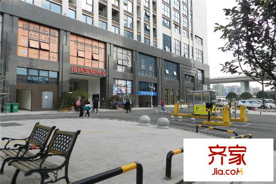 喜地時代廣場營銷中心前坪（2015.11.26）