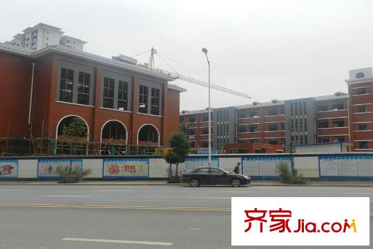 濱江一號(hào)周邊白馬小學(xué)