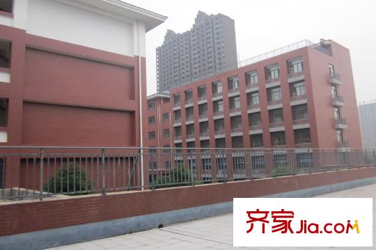 合能洋湖公館周邊學校側拍