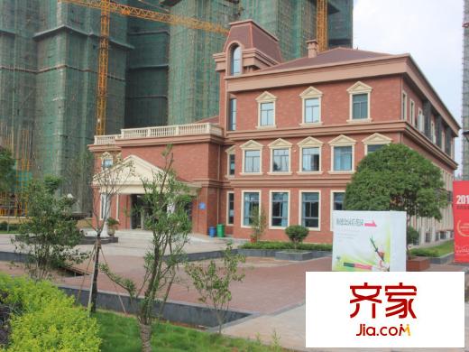 海德公園營銷中心正面（2013.6.4）