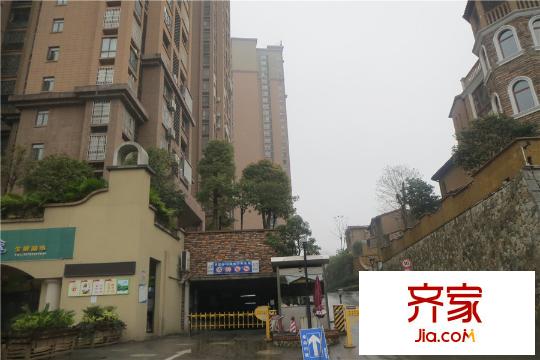 好望谷云邸停車場入口（2015.03.28）