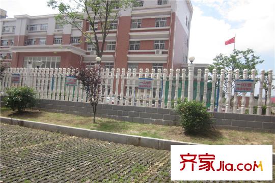 海德公園周邊泉星小學(xué)家長(zhǎng)等待區(qū)