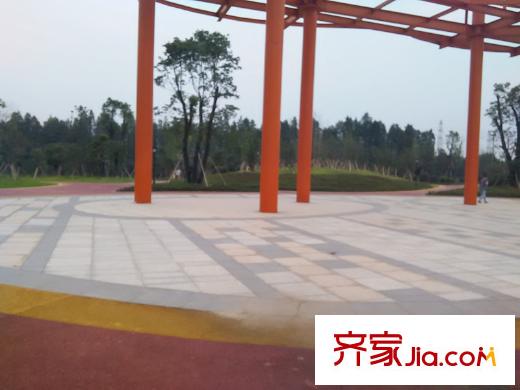 東業(yè)上城周邊廣場(chǎng)