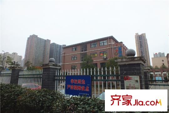 印山藍(lán)色海岸周邊華潤小學(xué)童雅樓