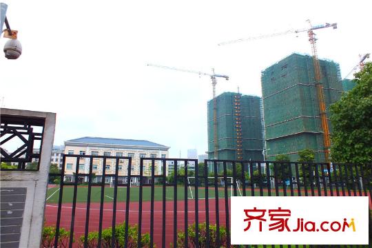 新南天古漢國際廣場周邊馬王堆小學操場