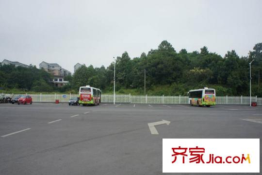 華僑假日中心周邊公交終點(diǎn)站