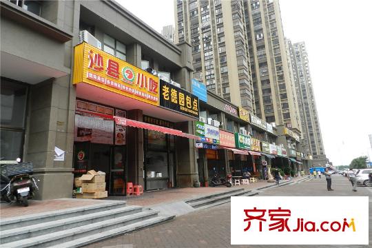 湖灣世景周邊餐飲店