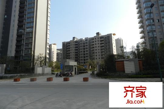 恒基凱旋門小區(qū)進門（2015.3.12）