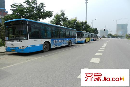 梅溪鑫苑名家周邊公交車停靠點
