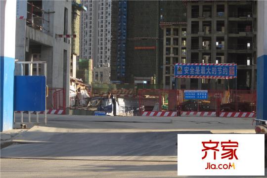 梅溪鑫苑名家工地車輛入口（2015.12.21）