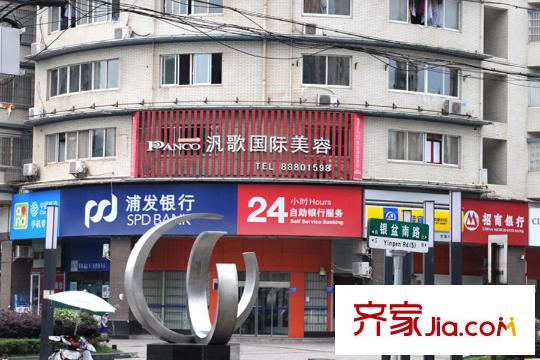 綠地湖湘中心周邊銀行營業(yè)廳