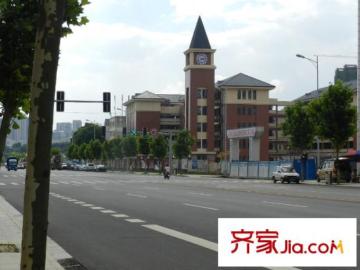 振業(yè)城周邊長(zhǎng)沙市一中岳麓中學(xué)校區(qū)