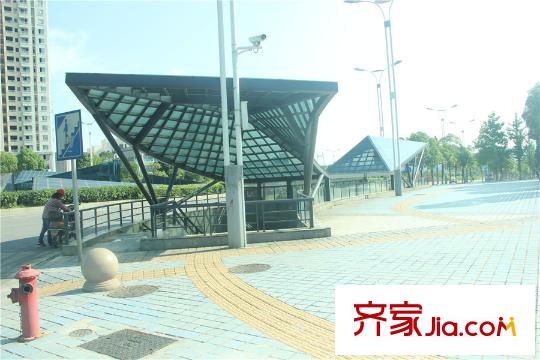 中國(guó)鐵建山語(yǔ)城周邊地下通道