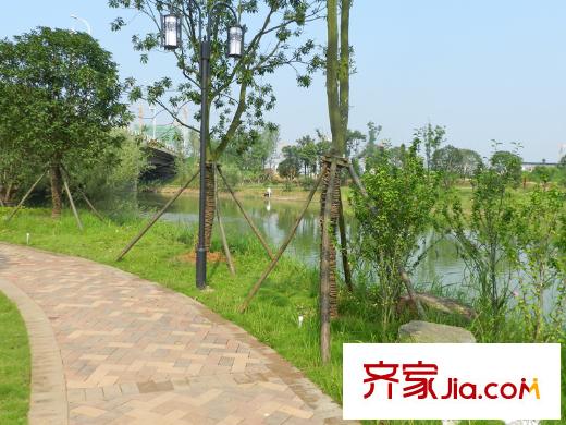 合能洋湖公館二期周邊-雅河風(fēng)光帶風(fēng)景