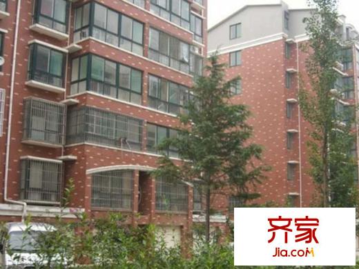 湖濱山城外景圖1