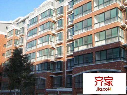 湖濱山城外景圖 