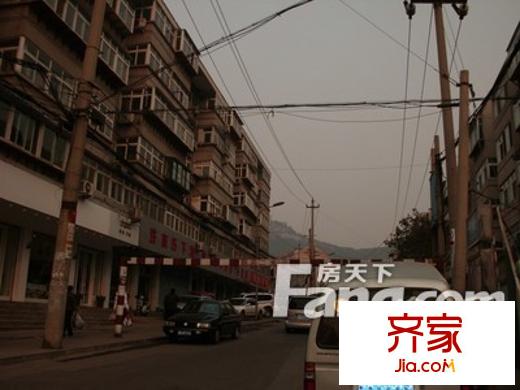 環(huán)山路塑料三廠宿舍外景圖 