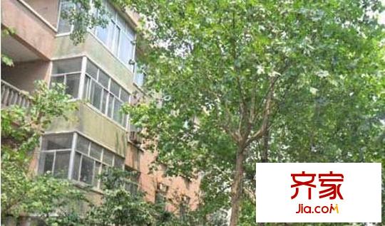 警察學院內(nèi)宿舍外景圖