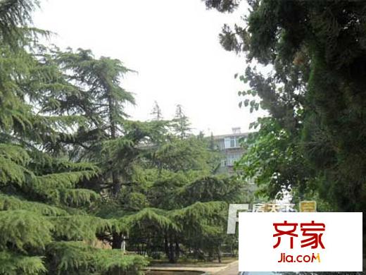 警察學院內(nèi)宿舍外景圖