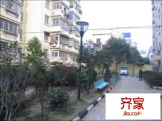 經(jīng)一緯八單位宿舍外景圖 