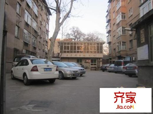 經(jīng)六路槐蔭段宿舍外景圖經(jīng)六路單位宿舍（槐蔭） 