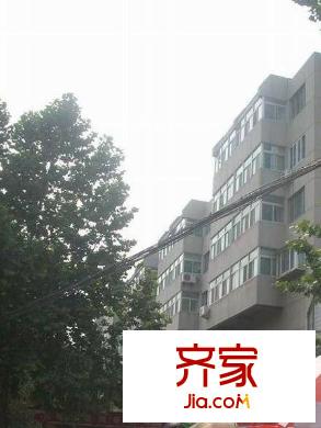 經(jīng)六路槐蔭段宿舍外景圖 