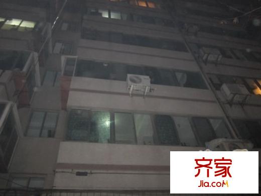 經(jīng)六路槐蔭段宿舍外景圖經(jīng)六路單位宿舍（槐蔭） 