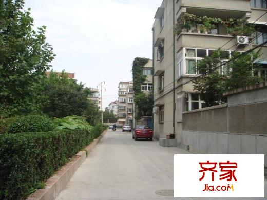 舜耕路單位宿舍外景圖