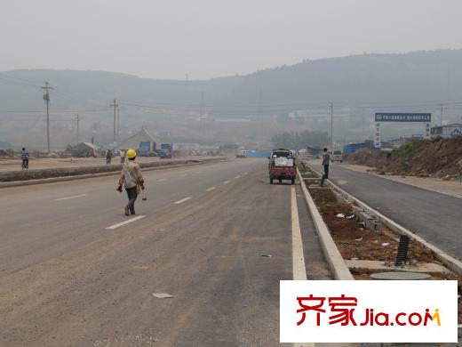 魯邦?奧林逸城沿街公路