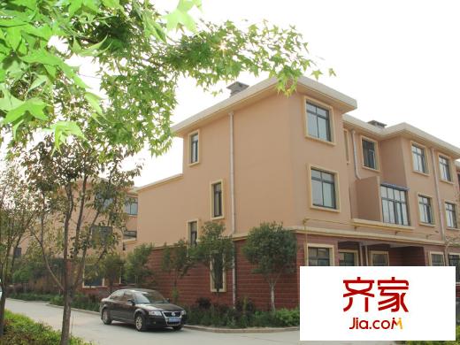 桃花源避暑山莊一期實景圖樓體外立面（2014-07-27）