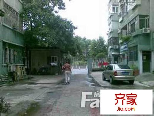 女子學(xué)院單位宿舍外景圖 