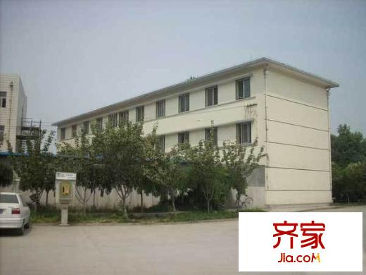 山大二院對(duì)面宿舍外景圖 