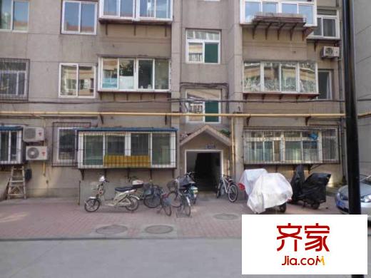 山大四宿舍外景圖 