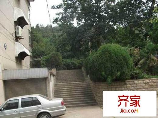 女子學(xué)院單位宿舍外景圖 