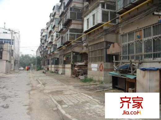 天橋區(qū)建委宿舍外景圖