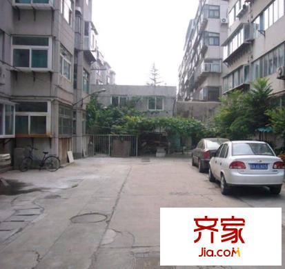 千佛山西路房地產(chǎn)宿舍外景圖