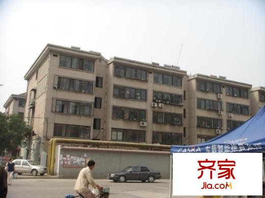 桃園小區(qū)附近宿舍