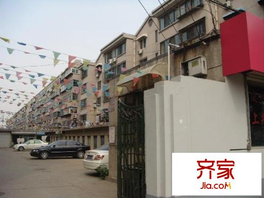 桃園小區(qū)附近宿舍外景圖