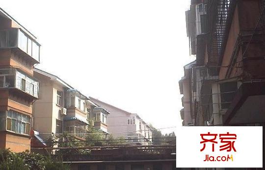 千佛山西路房地產(chǎn)宿舍外景圖