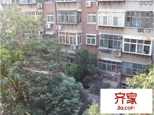 濟(jì)齊路百貨站宿舍外景圖 