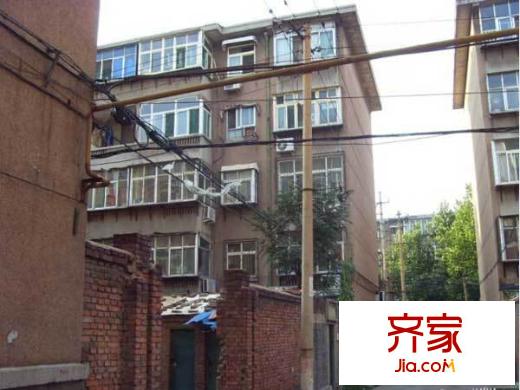 濟(jì)齊路百貨站宿舍外景圖 