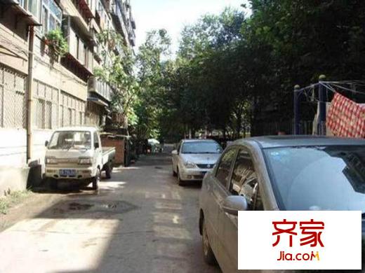 濟(jì)濼路單位宿舍外景圖濟(jì)洛路公安局宿舍 