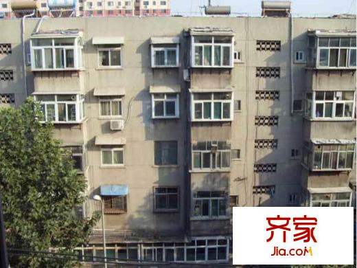 濟(jì)齊路百貨站宿舍外景圖 