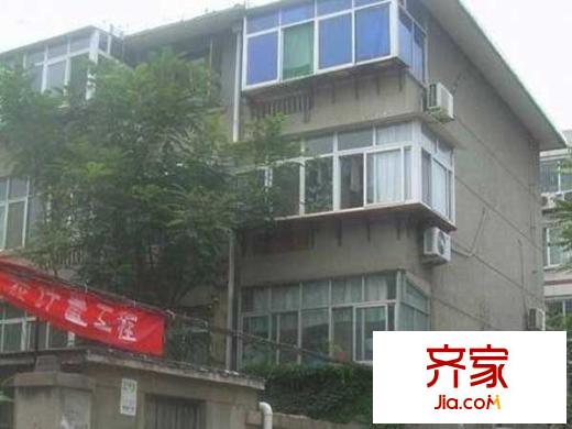 省體中心附近宿舍外景圖 